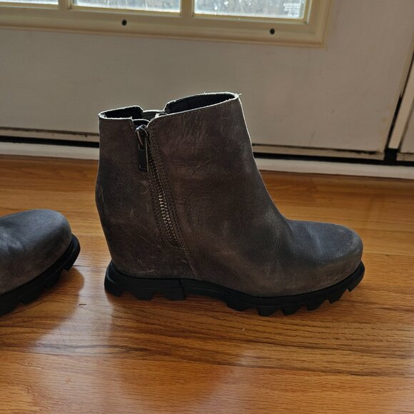 Sorel wedge booties dark gray size 8.5 - Picture 3 of 4